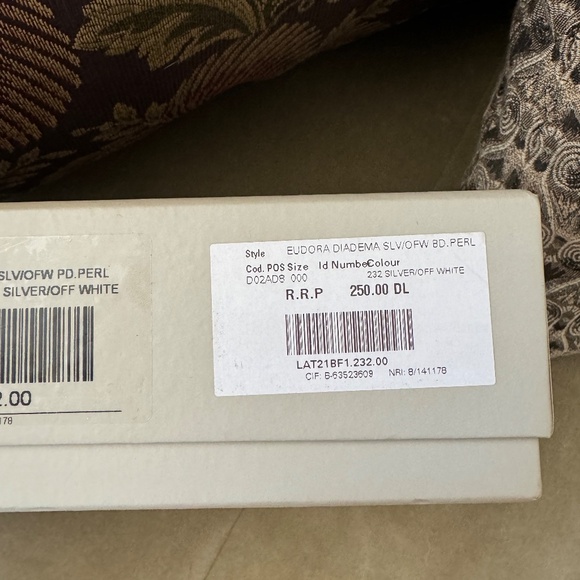 Pronovias Pearl Bridal Headband main image 4